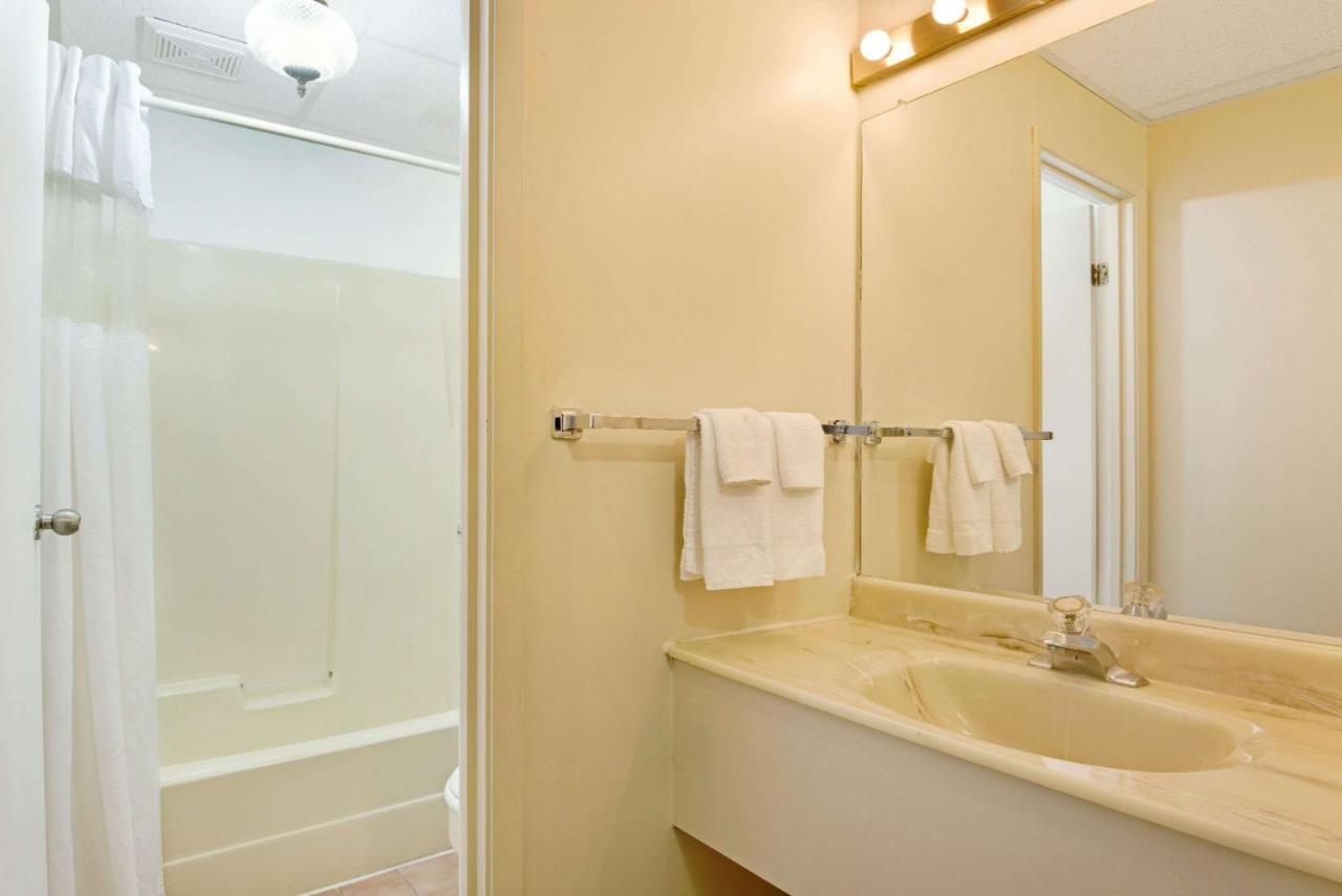 Knights Inn - Park Villa Motel, Midland Zimmer foto
